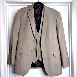Wilke Rodriquez Men’s Suit Blazer Jacket and Vest in Tan